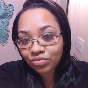 Meet your Posher, Brittney